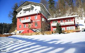 Gaestehaus Alpina
